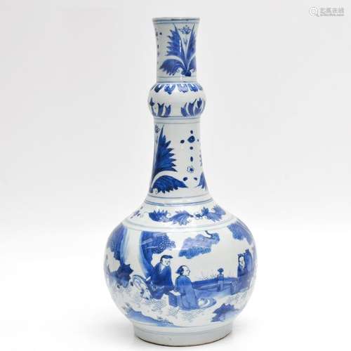 A Chinese Blue and White Garlic Neck Bottle Vase