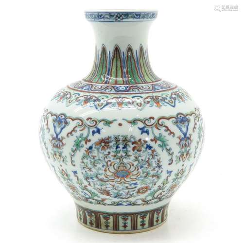 A Doucai Decor Vase