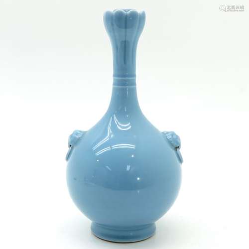 A Chinese Monochrome Glazed Vase