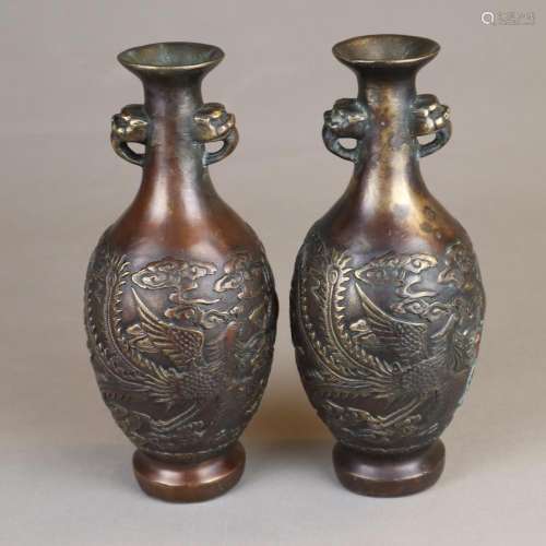 Paar Vasen - China, Bronze, dunkel patiniert, Balu…