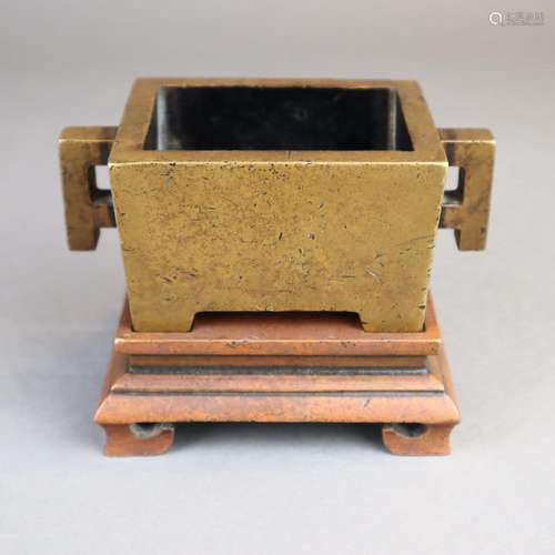 A Rectangular Bronze Censer - China, Qing dynasty,…