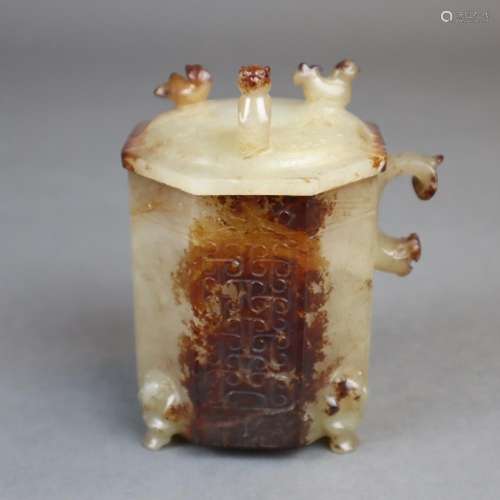 A white jade cup, Han Dynasty, size high 10,5 cm …