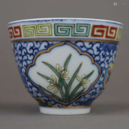 Chinese Porcelain Cup - a fine porcelain cup decor…