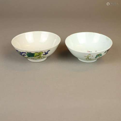 Zwei Teeschalen - Porzellan mit abweichendem Flora…