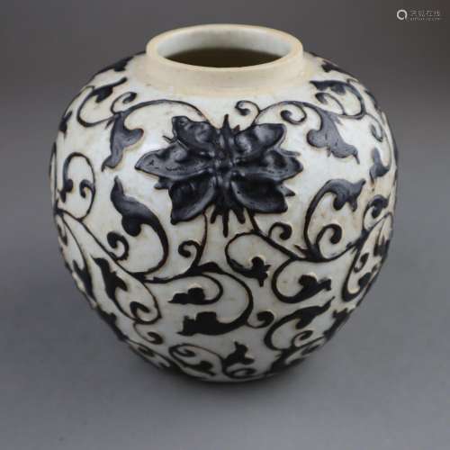 Shoulder pot - China, porcelain with relief lotus …