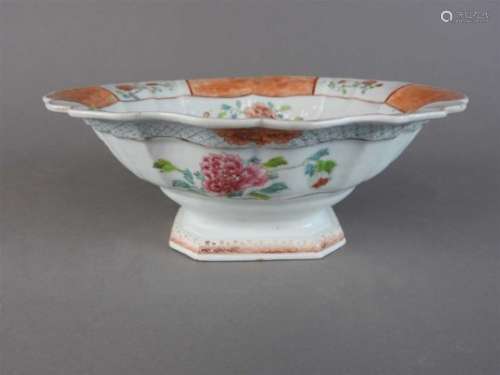 An early Chinese export porcelain famille rose pedestal dish Yongzheng/Qianlong period, of crimped