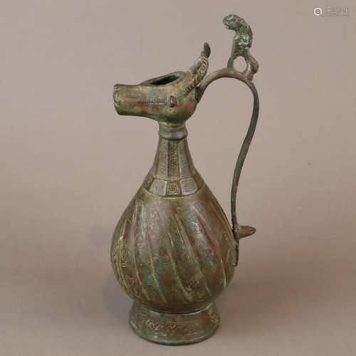 Orientalische Wasserkanne - Bronze, auf rundem gew…