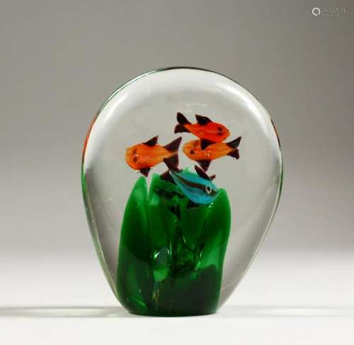 A MURANO STYLE PAPERWEIGHT, with fish decoration.