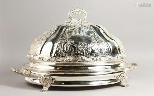 AN IMPRESSIVE LARGE VICTORIAN STYLE EMBOSSED MEAT DOME