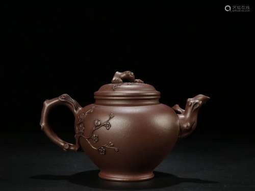 A Chinese Yixing Clay Tea Pot