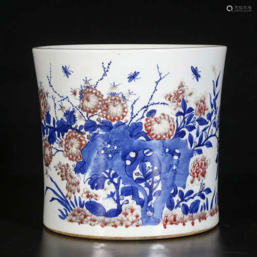 A Chinese Iron-Red Glazed Blue and White Porcelain Brush Pot