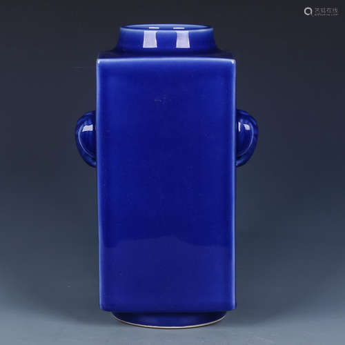 A Chinese Blue Glazed Porcelain Vase