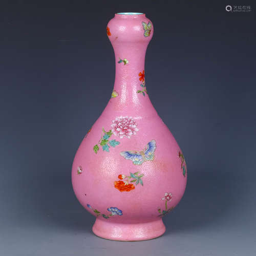 A Chinese Famille-Rose Porcelain Vase