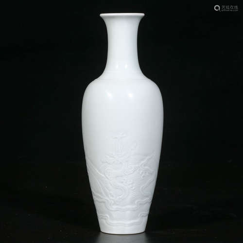 A Chinese White Glazed Porcelain Vase