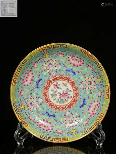 A Chinese Famille-Rose Porcelain Plate