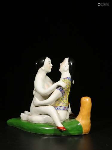 A Chinese Famille-Rose Porcelain Figures Decoration