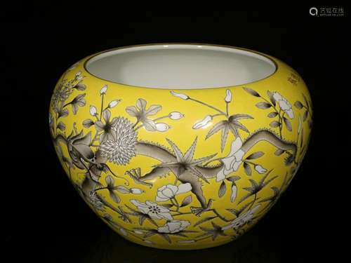 A Chinese Yellow Ground Famille-Rose Porcelain Brush Washer