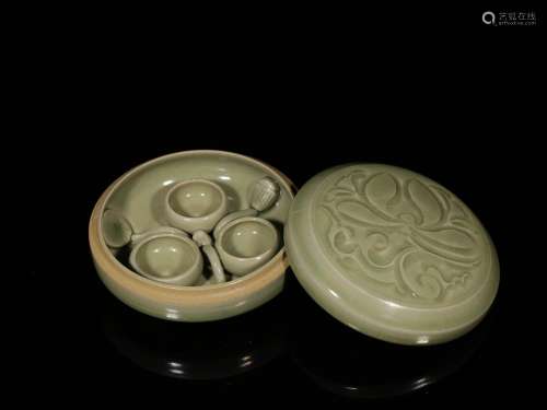 A Chinese Yaozhou-Type Glazed Porcelain Incense Case
