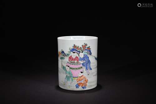 Qing dynasty pastel figure pen container