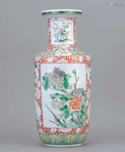 十九世紀 粉彩開光花卉紋棒槌瓶