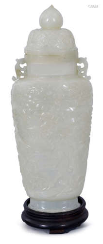 50年代雕花白玉瓶（带座）