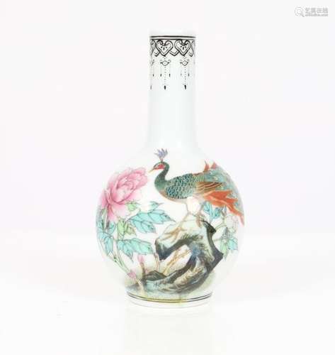 Vase chinois \nVase soliflore à décor de paon et de…