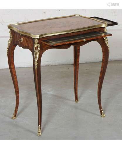 Table d'apparat Louis XV \nEn marqueterie de bois d…