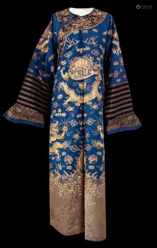 CHINE, fin XIXème siècle début XXème siècle. Robe …