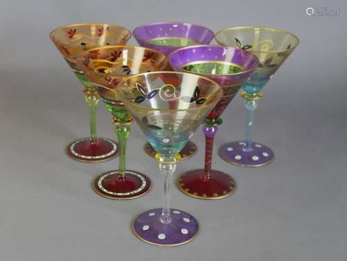 Six coupes à cocktails en verre de Venise à décors…