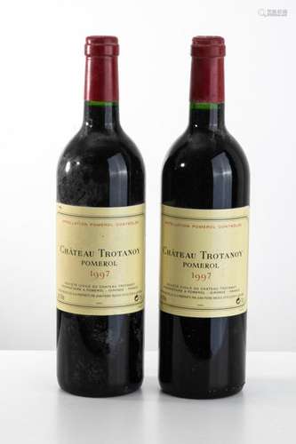 2 bouteilles CHÂTEAU TROTANOY Pommerol 1997.