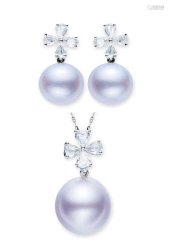 白色南洋珍珠配钻石吊坠项链及耳环套装