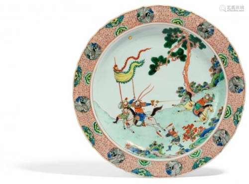 IMPORTANT DISH WITH OPERA SCENE FROM THE STORY OF THE THREE KINGDOMS. China. Qing [...]