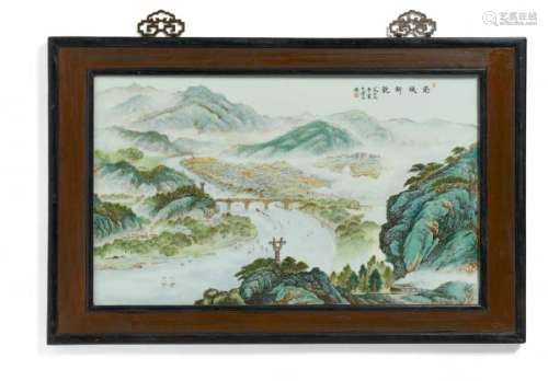 PLATE WITH THE MODERN VIEW OF JINGDEZHEN. China. Dated 1976. In the style of Xu [...]