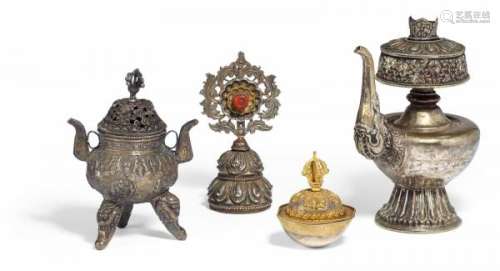 FOUR PIECES OF BUDDHIST ALTAR DECORATION. Tibet. 18th/19th c. Silver in repoussé and [...]