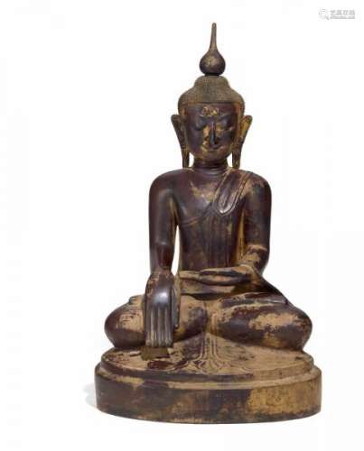 IMPORTANT AND RARE BUDDHA IN DRY LACQUER. Myanmar/Burma. 18th/19th c. Dark red dry [...]