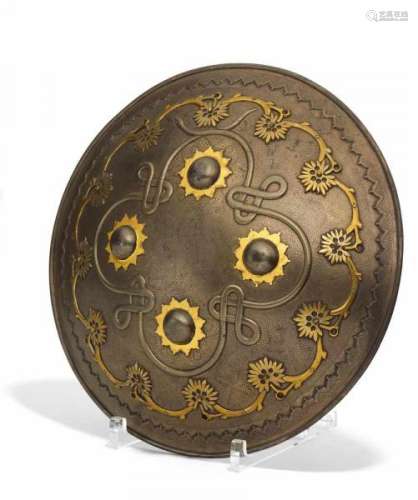 IMPORTANT SHIELD (DHAL/SEPAR) WITH KNOBS AND SCROLLS. Mughal India/Persia. 18th/19th [...]