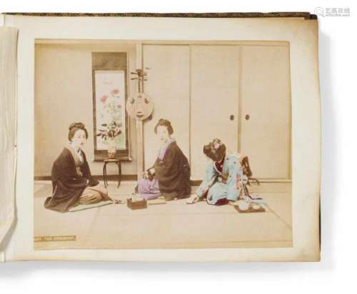PHOTO ALBUM WITH LANDSCAPE, CITIES AND GENRE SCENES. Japan. Meiji period (1868-1912). [...]