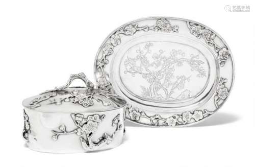 A small Chinese export silver tureen and matching dish. Hung Chong, Canton & [...]