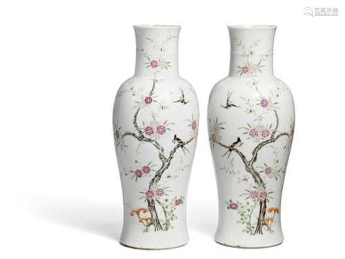 A pair of Chinese famille rose porcelain 