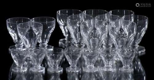 Service de 18 verres de Baccarat modèle Harcourt - Service de 18 verres de Baccarat [...]