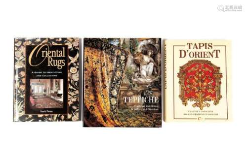 Trois ouvrages sur les tapis - Trois ouvrages sur les tapis :- Pamela Thomas, [...]