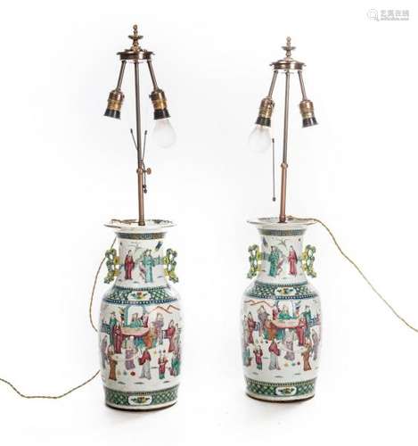 Paire de vase en porcelaine de Chine montés en lampe - Paire de vase en porcelaine [...]