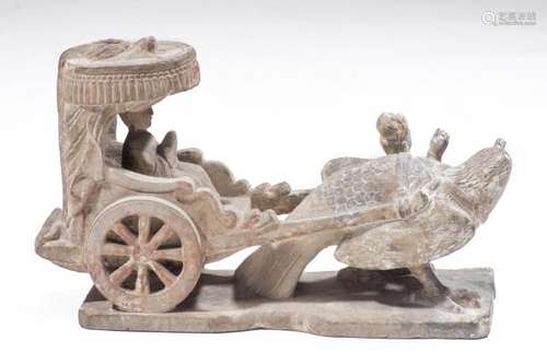 Sculpture en pierre représentant Xi Wangmu dans une voiture tirée par un phénix - [...]