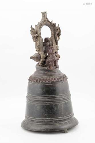 Cloche en bronze de Thaïlande de style Bangkok - Cloche en bronze de Thaïlande de [...]