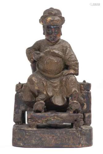 Statuette d'un dignitaire assis en bois XVIIIe - Statuette d'un dignitaire assis en [...]