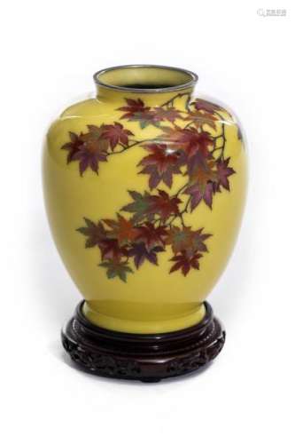 Vase en cloisonné du Japon - Vase en cloisonné du Japon à décor de feuilles [...]