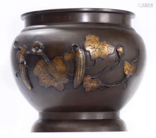 Cache-pot en bronze à patine brune, Japon époque Meiji - Cache-pot en bronze à [...]