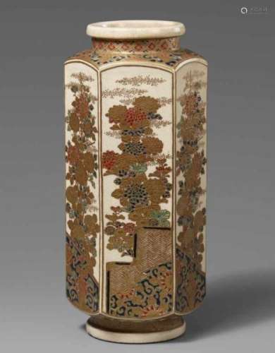 A hexagonal Satsuma vase. Second half 19th centuryThe six panels of the body painted [...]