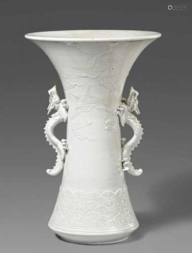 A large Hirado vase. Mid-19th centuryWith a large trumpet-shaped mouth and two dragon [...]
