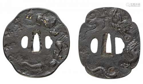 Two mokkô-shaped iron tsuba. Edo perioda) With roughly hammered surface and slightly [...]